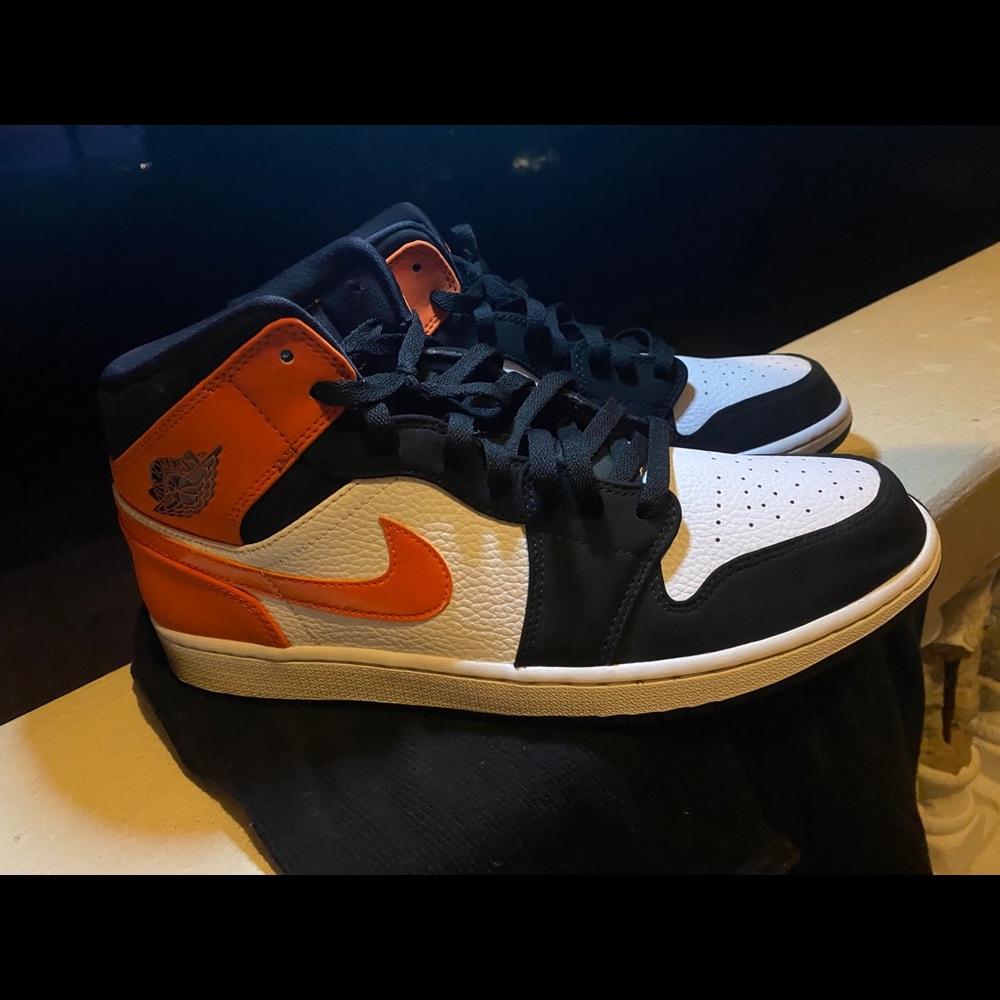 Jordan one mid “Shattered Backboards”
